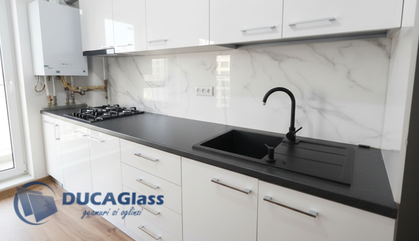 Sticla_colorata_printata-600x345